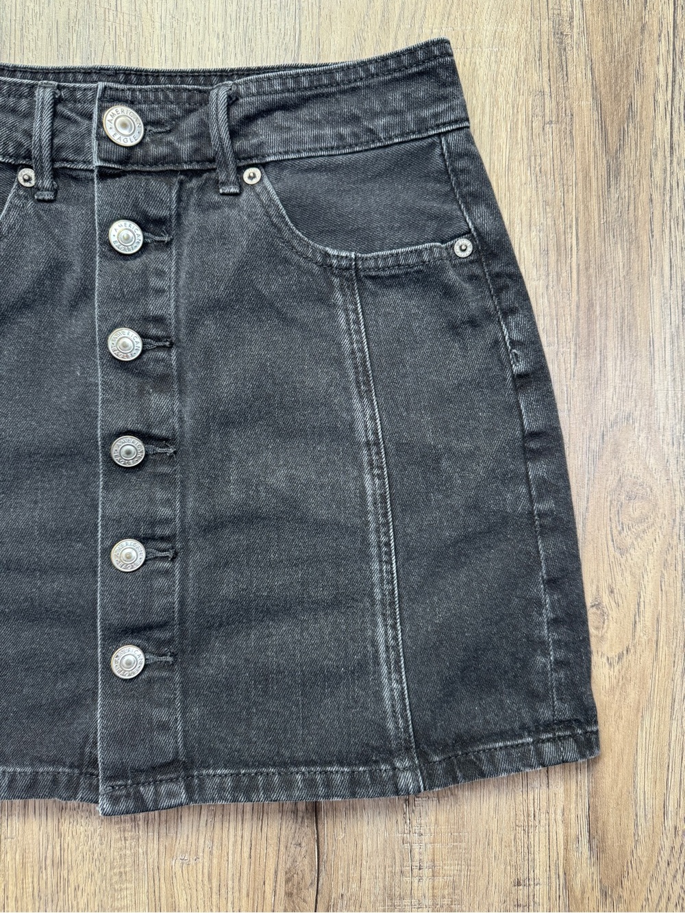 American Eagle Hi-Rise A-Line Black Denim Button Front Mini Skirt Size 0 - Picture 2 of 13